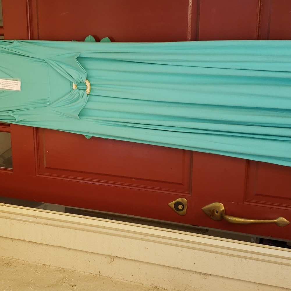 Stunning turquoise Liz Lange long Maxi Dress!